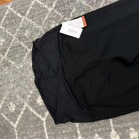 ISABEL Maternity Ponte Black Jegging with Crossover Panel - Picture 2 of 9